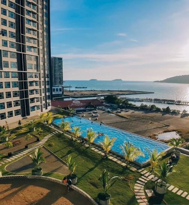 Sea&Pool View Stunning Homestay, Wifi, Netflix Near Malls, Jetty, Convenient Stores 코타키나발루 외부 사진