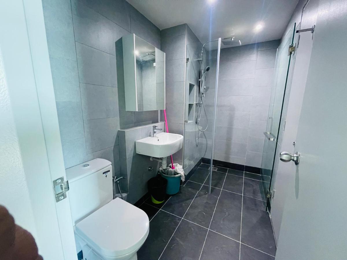 Sea&Pool View Stunning Homestay, Wifi, Netflix Near Malls, Jetty, Convenient Stores 코타키나발루 외부 사진